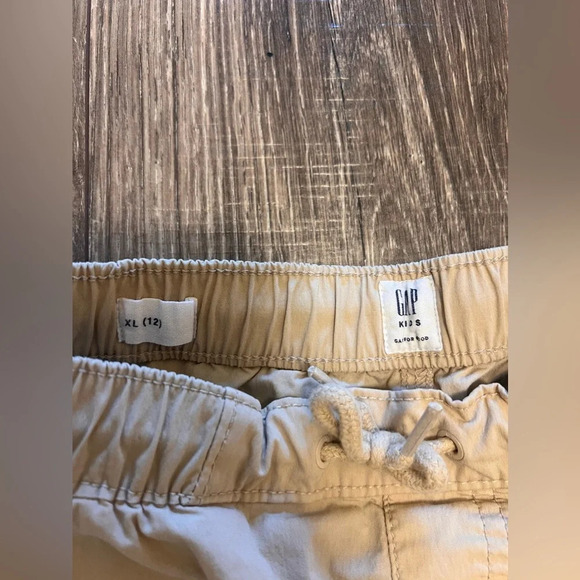 Gap Kids Khaki Cargo Shorts Size XL 12 - Picture 3 of 3